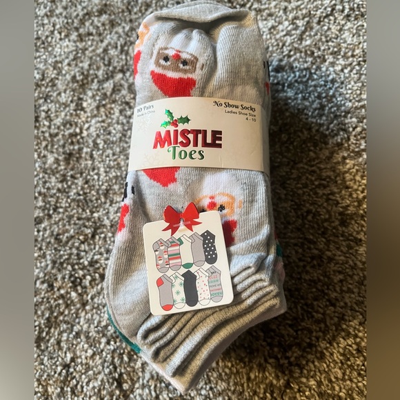 Majesty Brands Mistle Toes No Show Socks - Fits sizes 4-10 (Set of 10) - Picture 1 of 11